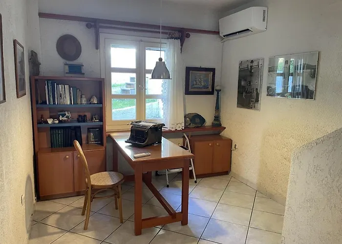 Sunset Escape * Tristinika Beach